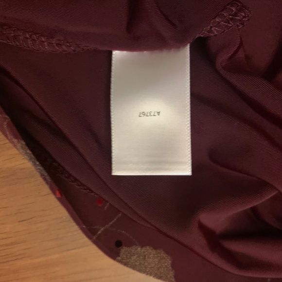 Burgundy/Red-colored leaf floral & sequined party/holiday/sparkling blouse - Picture 5 of 8